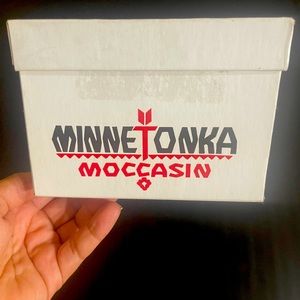 Kid Minnetonka leather layer fringe zip up moccasin boots size 7